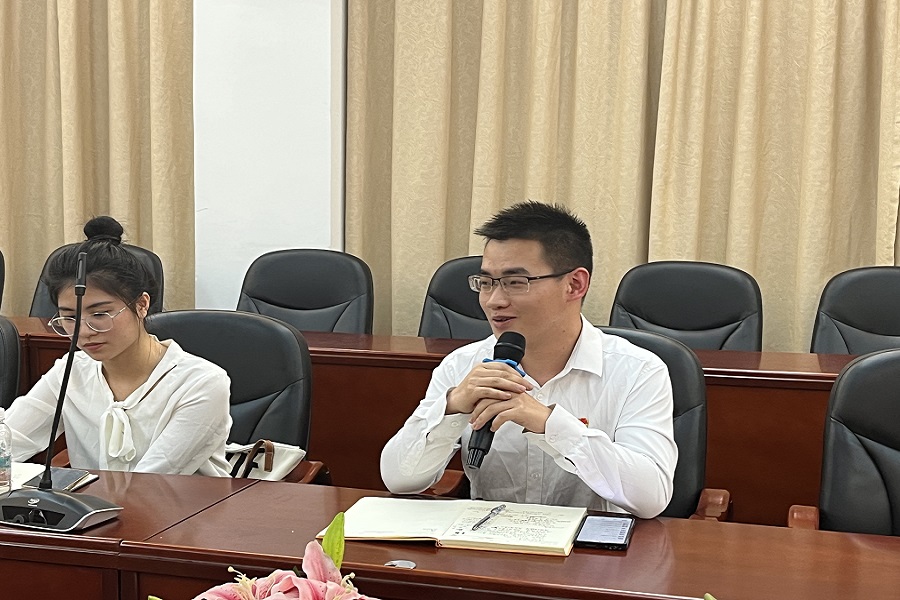 就业负责人讲话3.jpg